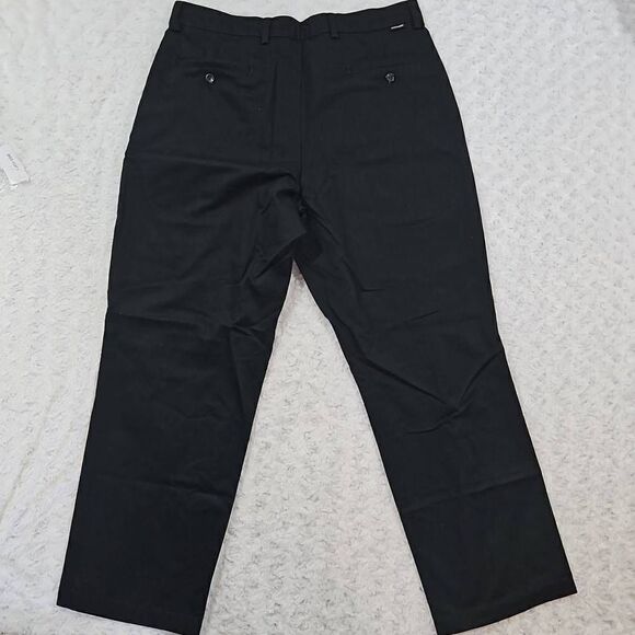 Dockers 36 x 30 Pleated Black Dress Pants - Picture 2 of 6